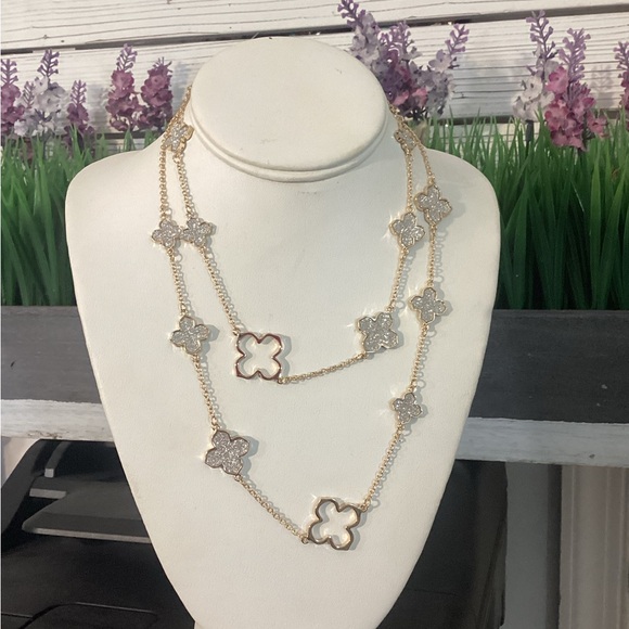 Kiki statement necklaces - Picture 7 of 7